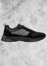 DR B25 Black on Black - Sneaker Collective