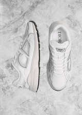 DR B30 White - Sneaker Collective