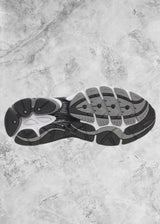 SAUCONY ProGrid Omni 9 Silver & grey - Sneaker Collective