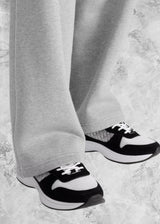 DR B25 Black & White - Sneaker Collective