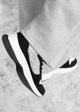 DR B25 Black & White - Sneaker Collective
