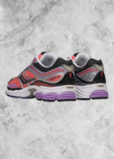 SAUCONY ProGrid Omni 9 Pink & Purple - Sneaker Collective